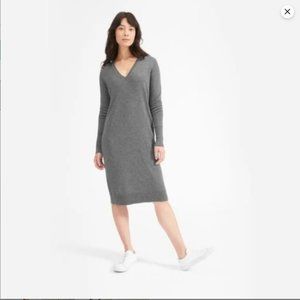 Everlane Cashmere v-neck midi dress, charcoal gray size XXS